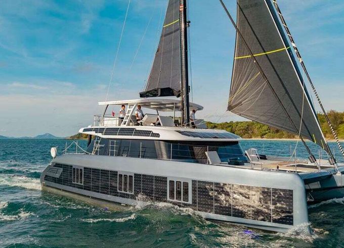Catamaran Sunreef 60 Eco 18.4m