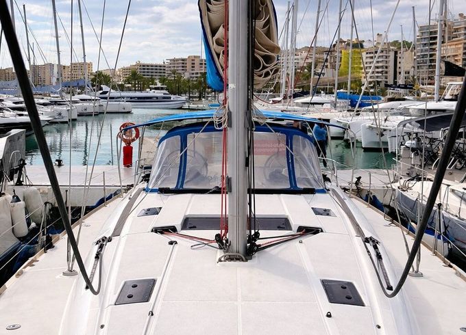 Sailboat Jeanneau Sun Odyssey 469 14.05m
