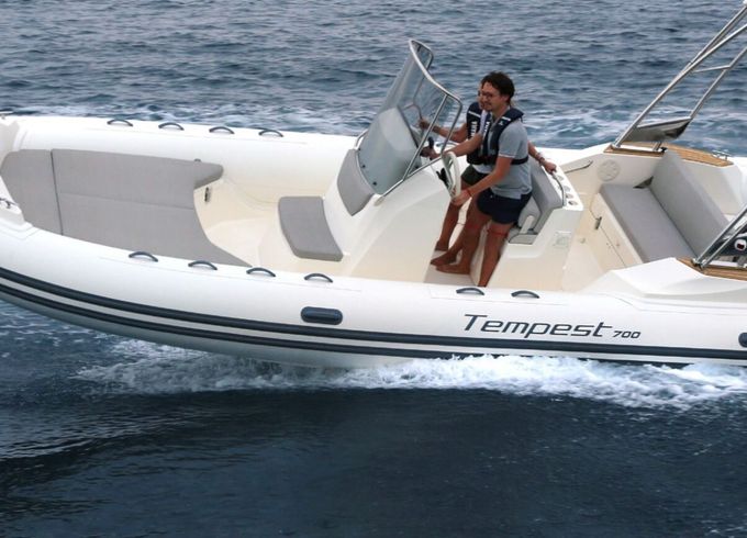 RIB Capelli Capelli Tempest 700 200hp