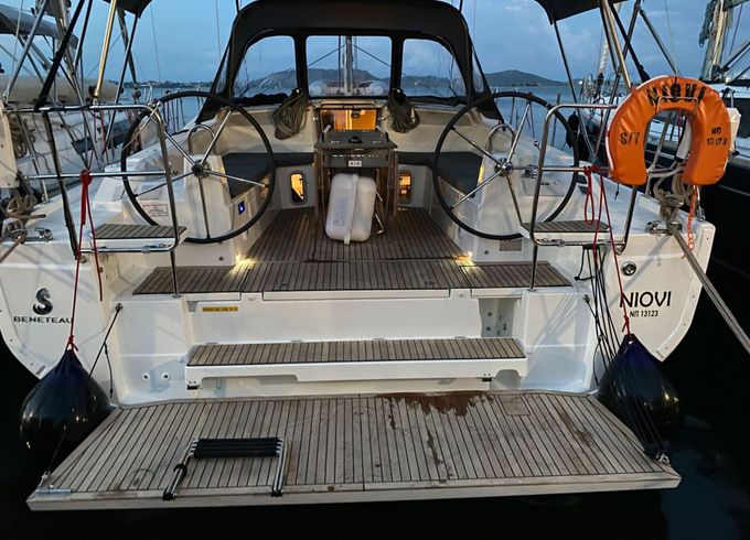 Sailboat Beneteau Oceanis 40.1 12.87m
