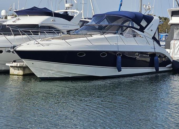 Motorboat Fairline Targa 40 580hp