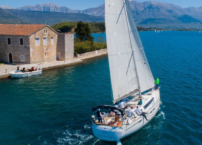 Sailboat Bavaria Cruiser 46 13.99m
