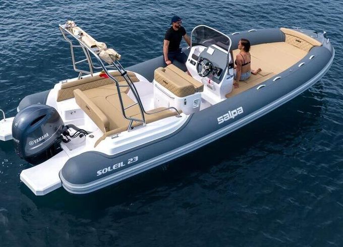 Motorboat Salpa Soleil 23 200hp