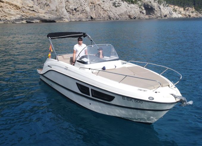 Motorboat Quicksilver Activ 805 Sundeck 225hp