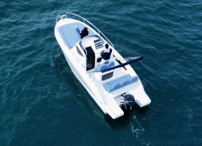 Motorboat ayros Xa22 150hp