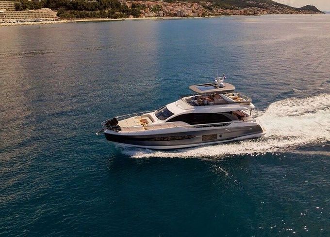 Motor yacht Azimut 78 Fly 2700hp