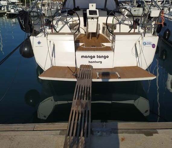 Sailboat JEANNEAU SUN ODYSSEY 419 12.76m