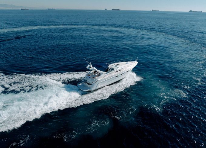 Motorboat Sealine S37 1300hp
