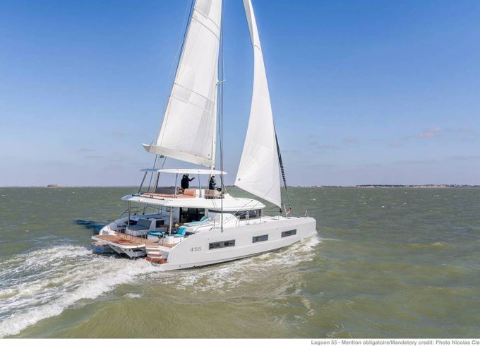 Catamaran Lagoon 55 16m