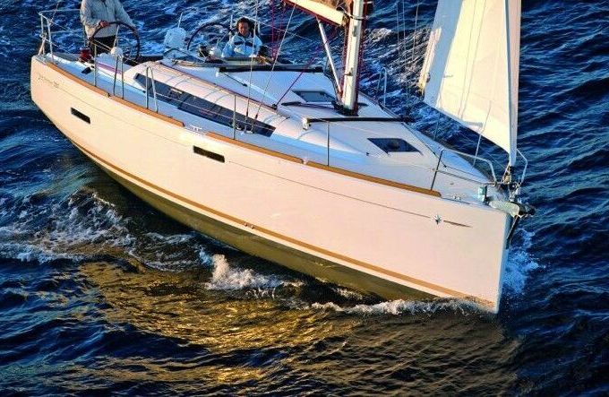 Sailboat Jeanneau Sun Odyssey 389 11.75m