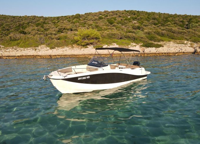 Motorboat Quicksilver Activ 755 Open 250hp