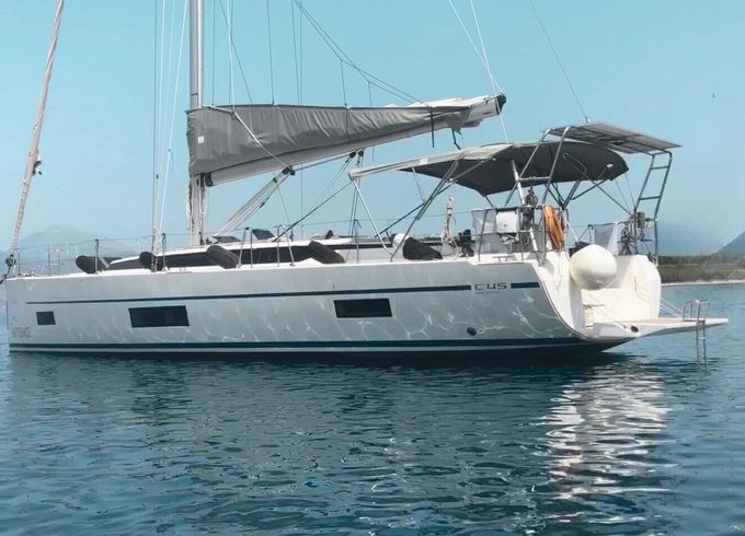 Sailboat Bavaria C45 Holiday edition 14m