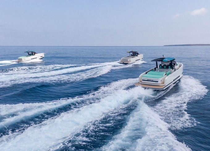 Motorboat DE Antonio Yachts Tandem D32+D36 1200hp