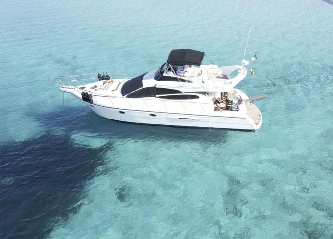 Motorboat LUXURY YACHT Marina IBIZA 850hp