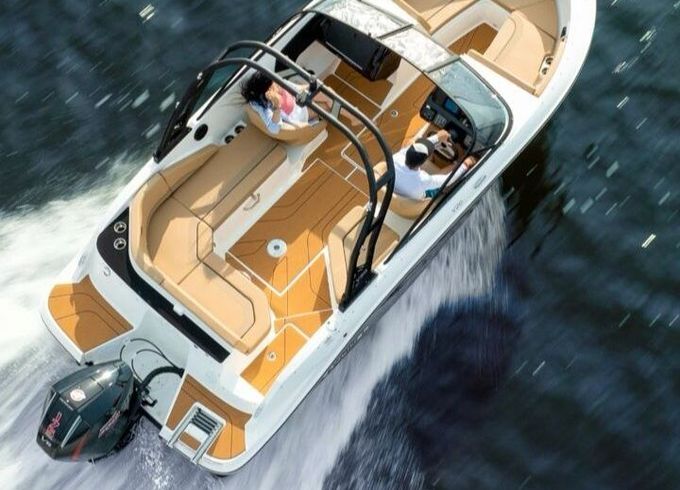 Motorboat Bayliner V20 V 20 150hp