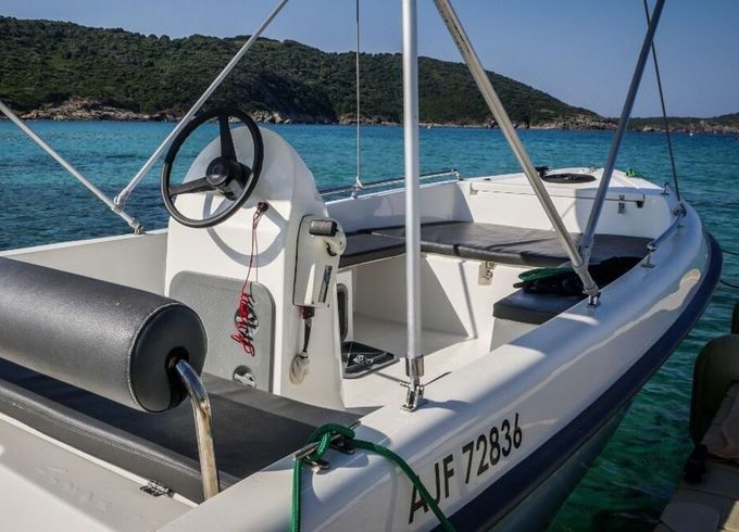 Boat without licence  Sans permis Karel V160 6hp