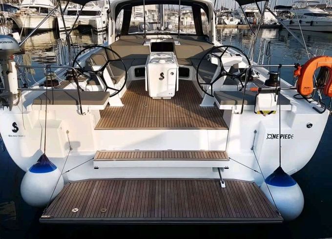 Sailboat Benetaue Oceanis 51.1 15.5m