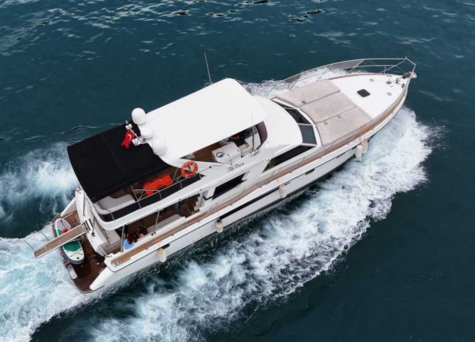 Motor yacht Fairline 2002 550hp
