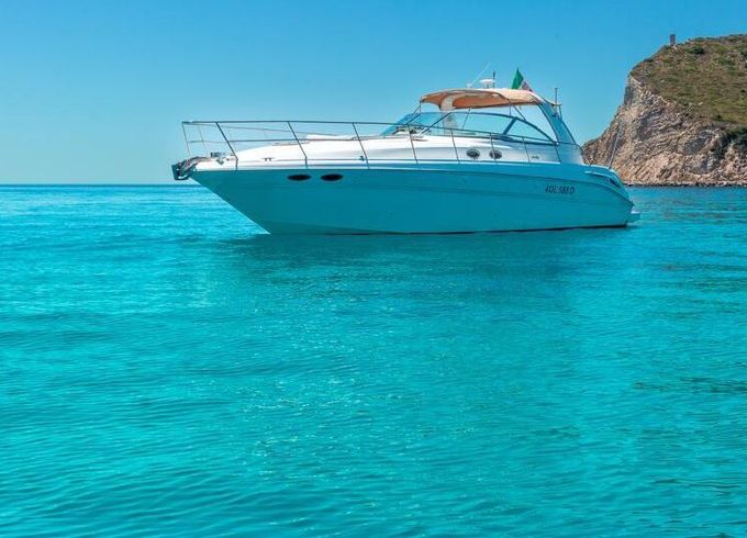 Motorboat Sea Ray 455 Sundancer 900hp