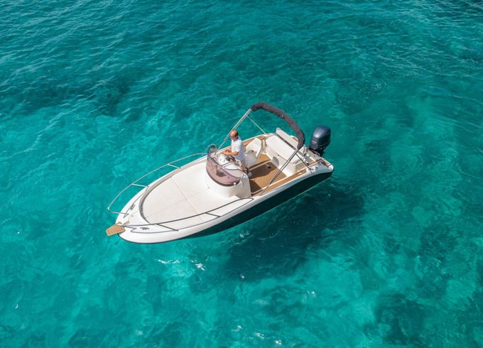 Motorboat Fisher 20 150hp