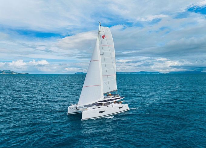 Catamaran FOUNTAINE PAJOT TANNA 47 14m