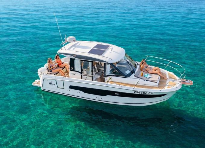 Motorboat Jeanneau Merry Fisher 895 400hp