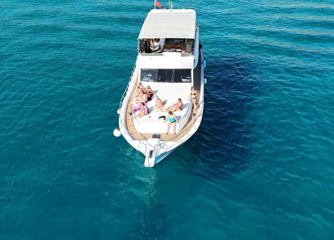 Motor yacht Costume Made 2015 800hp