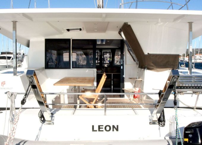 Catamaran FOUNTAINE PAJOT LUCIA 40 11.73m