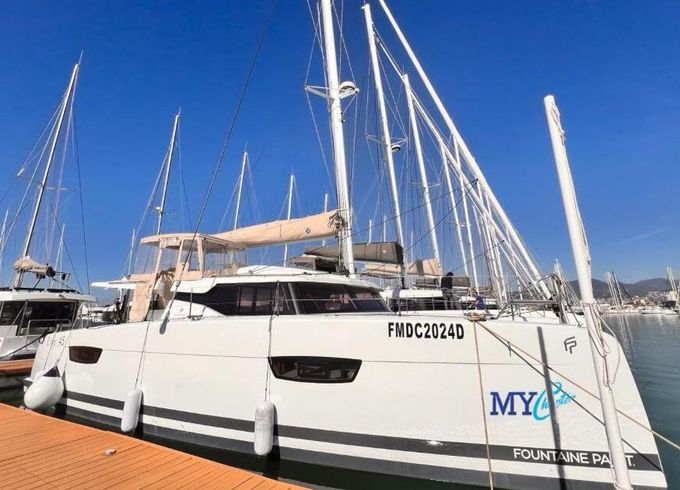 Catamaran Fountaine Pajot Elba 45 13m
