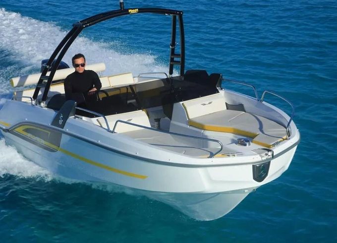 Motorboat Beneteau Flyer 6.6 sportdeck 150hp