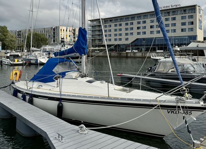 Sailboat Guy-Christer Lönngren Guy 33 10.1m