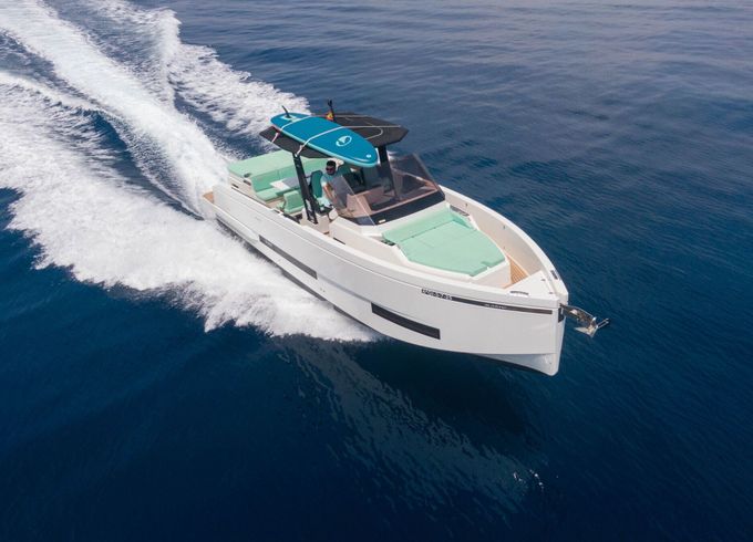 Motor yacht De Antonio D32 open 300hp