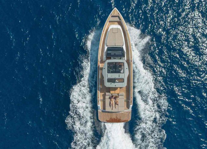 Motorboat PARDO 43 960hp