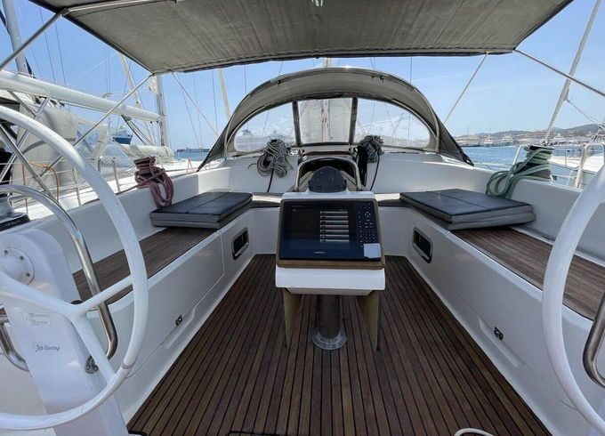Sailboat BAVARIA CRUISER 51 15.5m