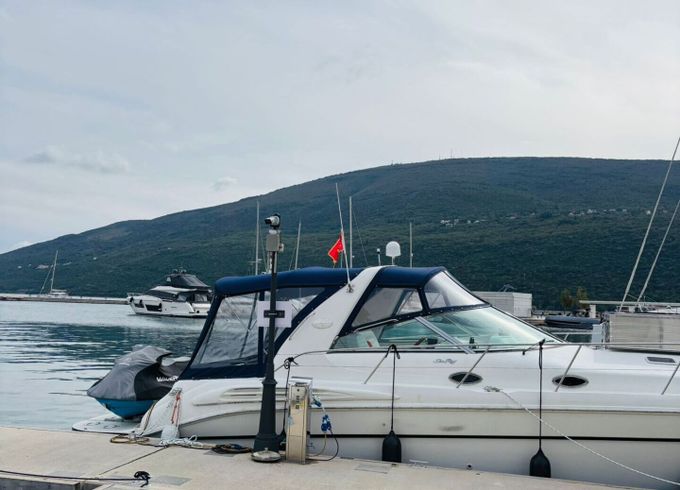 Motorboat Sea Ray 400 Sun Sport 640hp