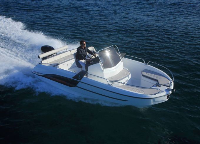 Motorboat BENETEAU FLYER SPACE DECK 6.6 200hp