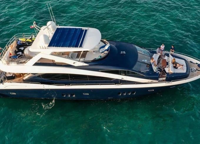 Motor yacht 2010 2010