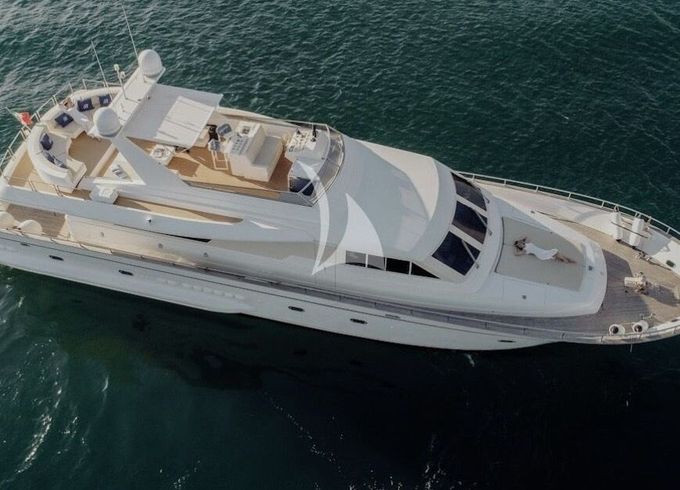 Motor yacht Versilcraft Falcon 82s 2700hp