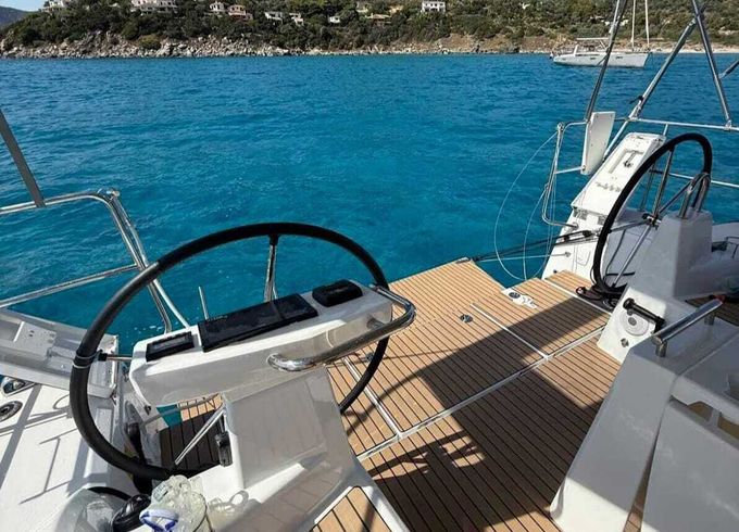 Sailboat Beneteau Oceanis 37.1 11.93m