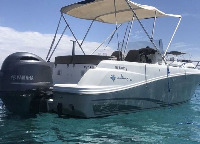 Motorboat Jeanneau Cap Camarat 6.5 Cc 200hp