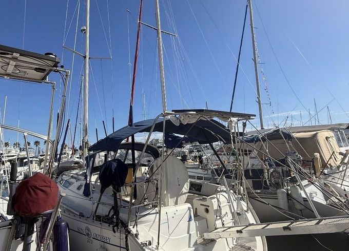 Sailboat Jeanneau Sun odyssee 37.1 11.8m