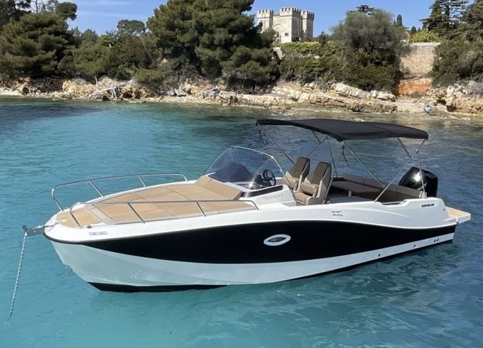 RIB Quicksilver Activ 675 Sundeck 200hp