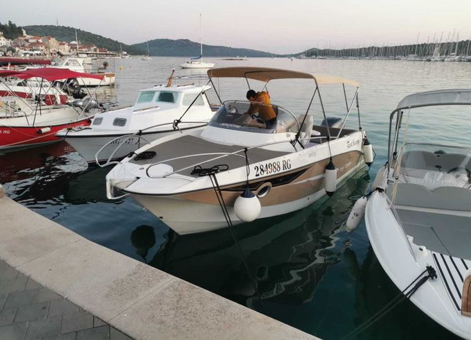 Motorboat Galeon Galia 250hp