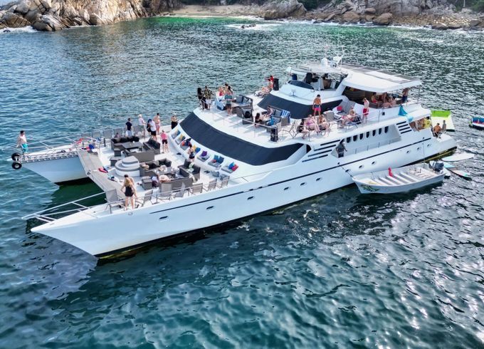 Motor yacht 100' Mega Yacht Custom 2000hp