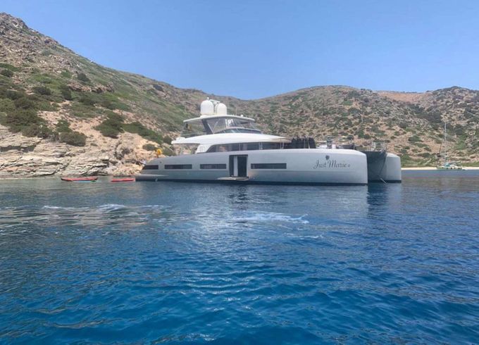 Motor yacht Lagoon Seventy 8 1160hp