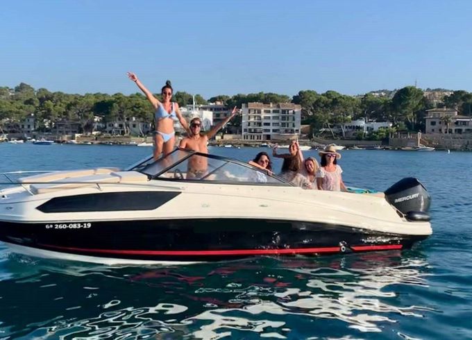 Motorboat Bayliner VR6 Cuddy 200hp