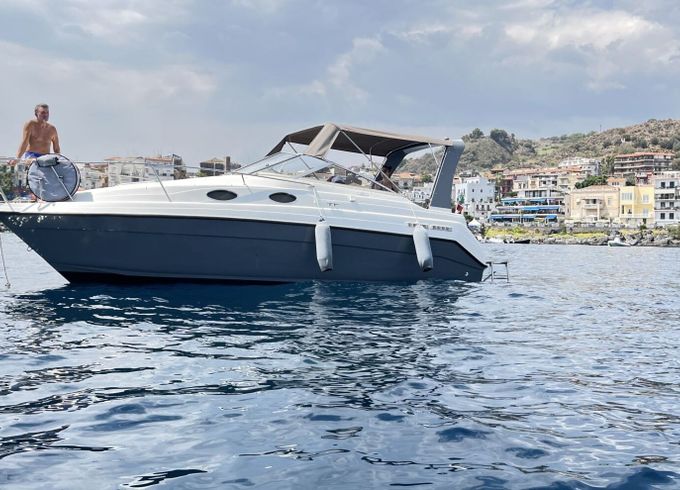 Motorboat Regal Commodore 258 350hp