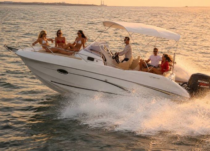Motorboat Beneteau Flyer 750 250hp