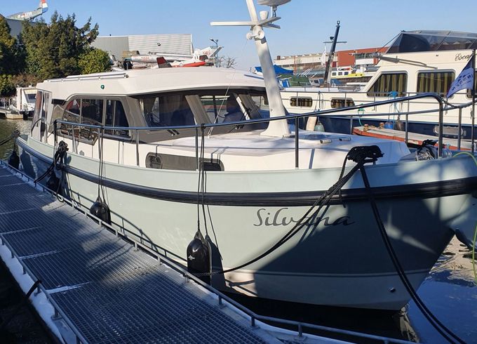 Motor yacht Linssen 35 SL Sedan 75hp