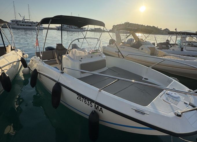 Motorboat Quicksilver Quicksilver 605 open activ 150hp